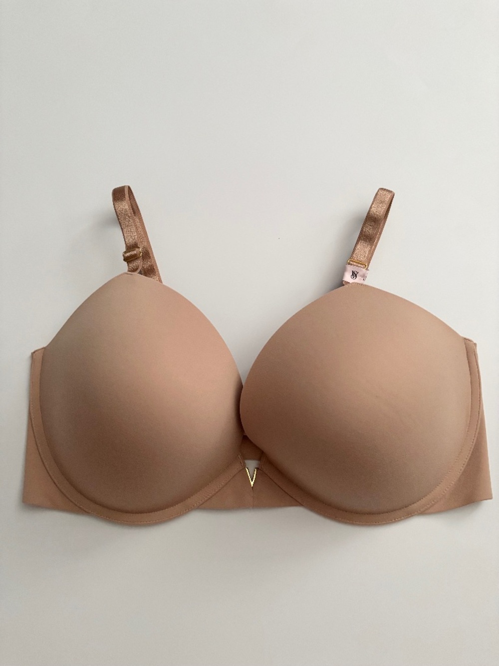 Victoria's Secret Bra Nwt Push Up Underwire Gold V Hardware Praline Smooth 36DDD